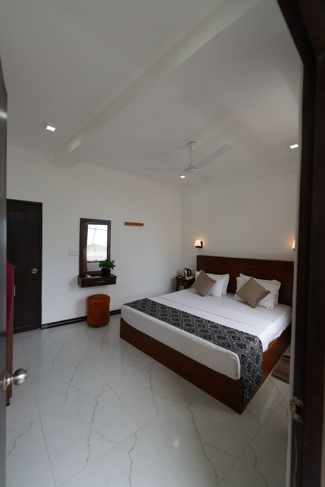Induwara - Ocean View Room 2 4