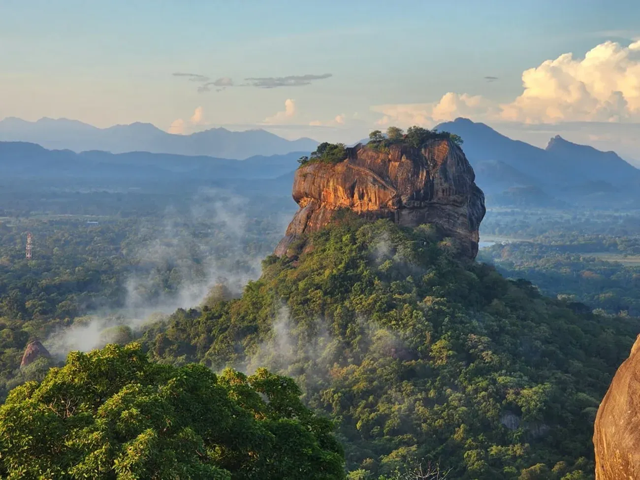 Lion Rock of Sigiriya and Golden Temple of Dabbul 2