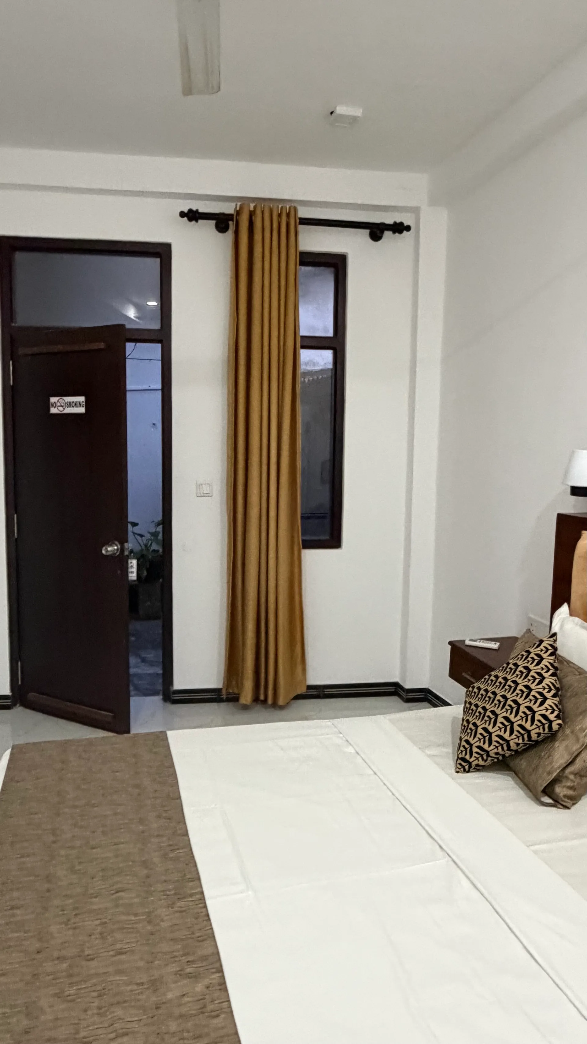 Induwara - cozy bedroom 3