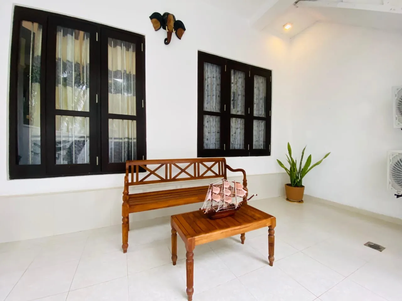 Ocean Breeze Cottage (2 Bedroom House) 5