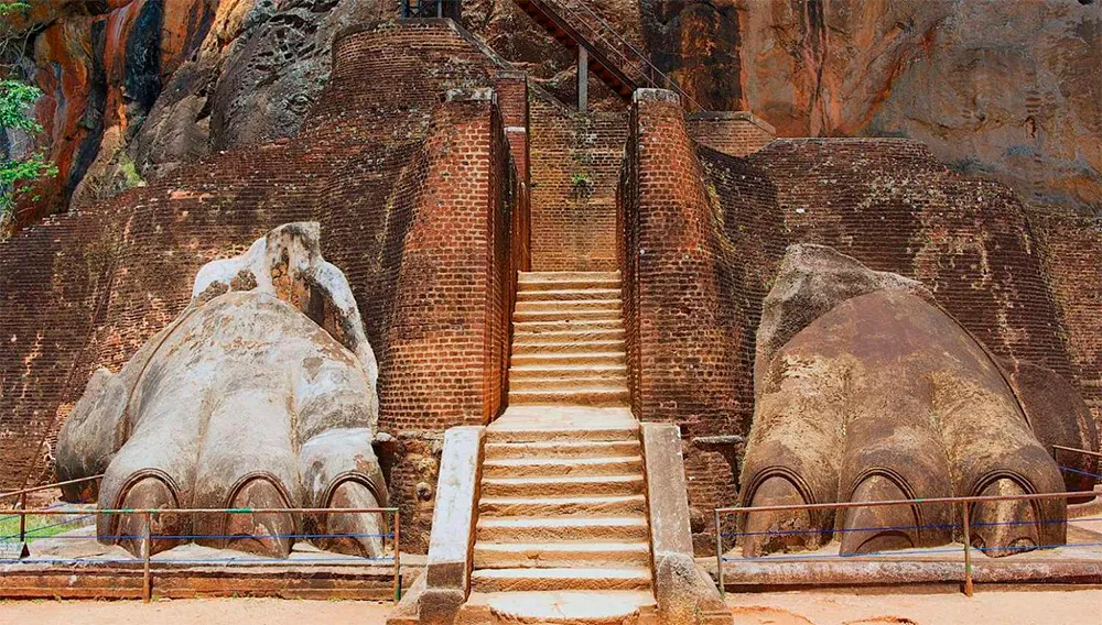 Sigiriya Rock 2